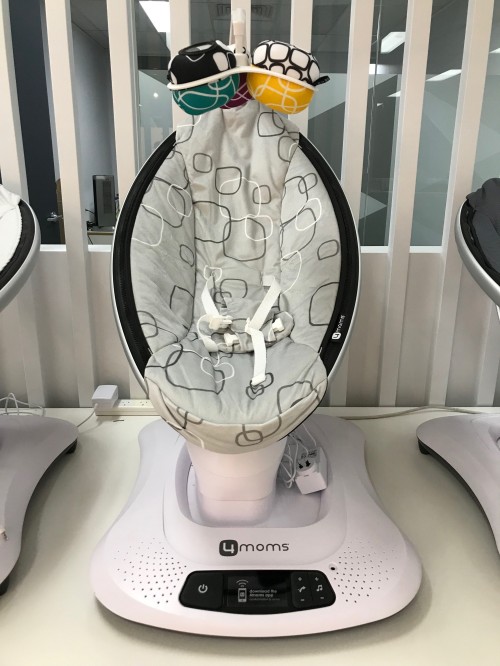 mamaroo plush infant seat